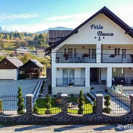 Perla Blanca Hotel Moisei Bagian luar foto